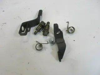 1. Honda CB 250 N_T Sitzbankverriegelung Sitzbank Halter Rahmen Verschluss - Bild 1