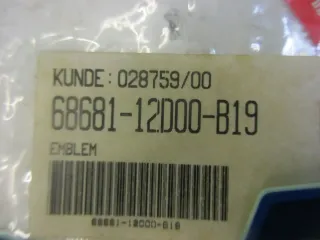 A362. Suzuki DR 650 RS Aufkleber Schriftzug Emblem Verkleidung 68681-12D00-B19 - Bild 3