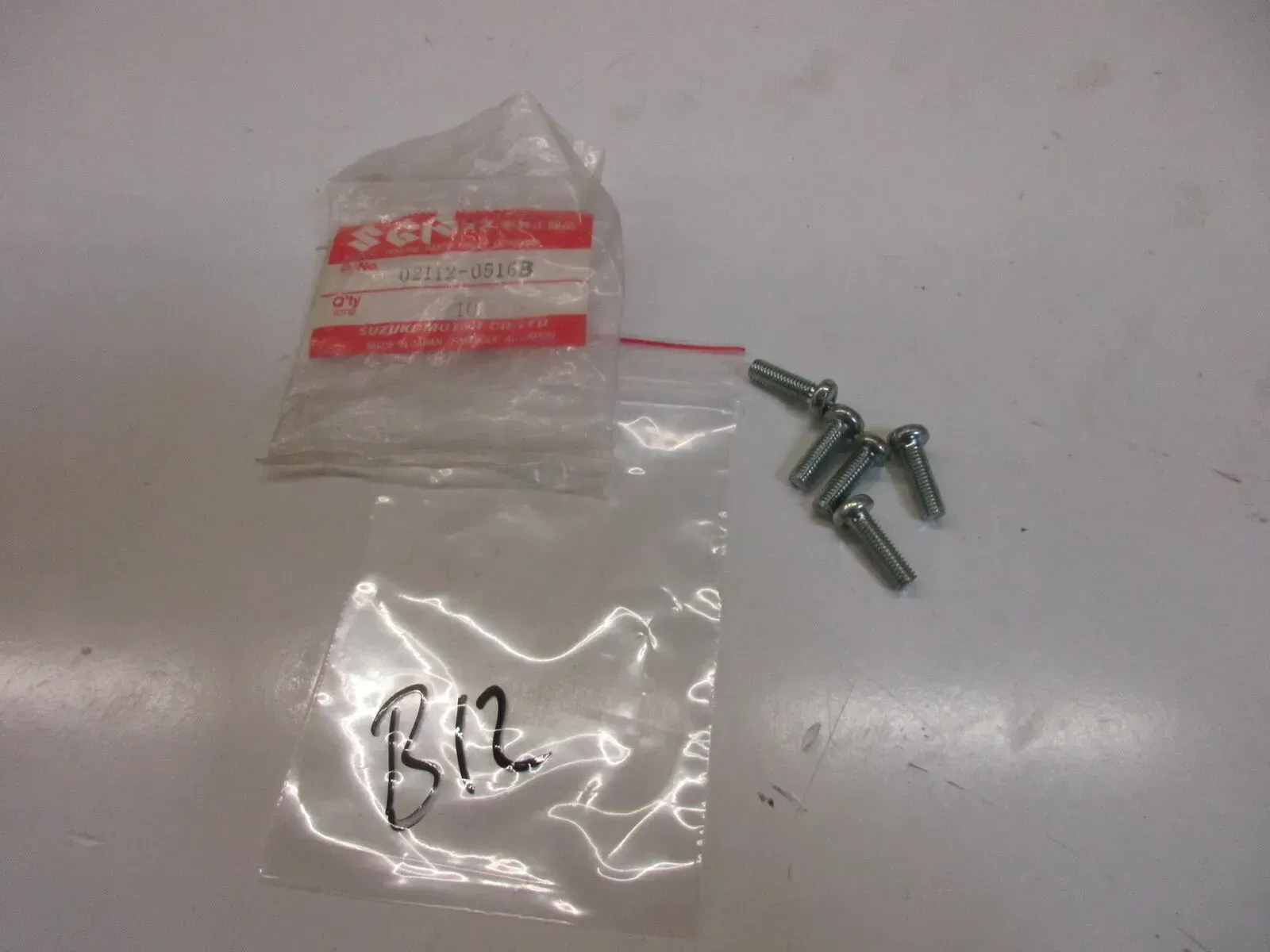 B12. Suzuki GV 1400 Schraube M8 x 16 mm Rahmen Verkleidung Bolzen 02112-05163 - Bild 1