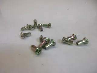 A556. Suzuki Speichennippel Felge Speichenfelge Speiche Nut Nippel Original - Bild 2