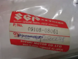 E939. Suzuki GS 550 E GM51B Stehbolzen 09108-08061 Motor M8 x 135 mm Schraube Zylinderstehbolzen - Bild 5