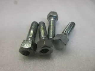 D2910 Yamaha XV 535 Virago Schrauben Bolzen 90101-08312 Bremssattel - Bild 3