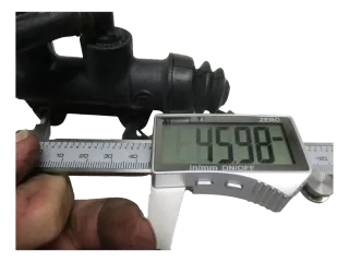 1. Ducati 750 SS ZDM Bj. 90-98 Bremspumpe hinten Hauptbremszylinder - Bild 5