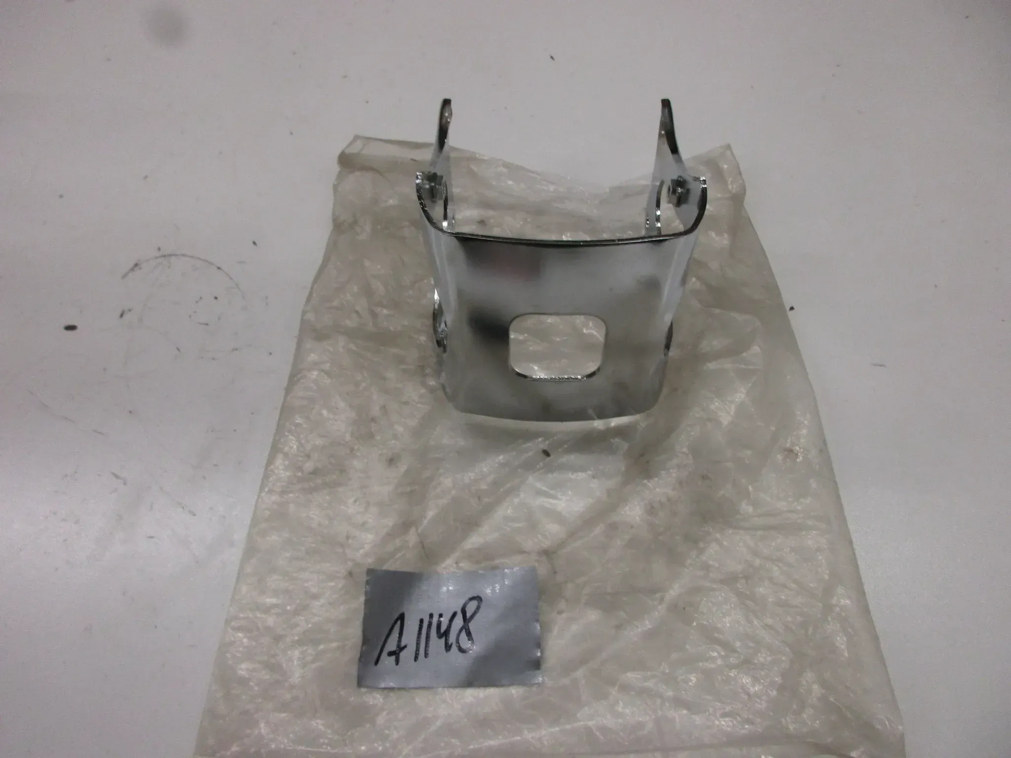 A1148 Yamaha XS 500 Fenderhalter Kotflügel Stabilisator 1J3-21512-00-93 - Bild 1