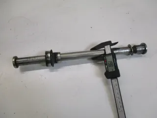 2. Kawasaki ZZR 1100 D ZXT10D ZZ-R Steckachse hinten 20x330 mm Achse axle rear - Bild 1