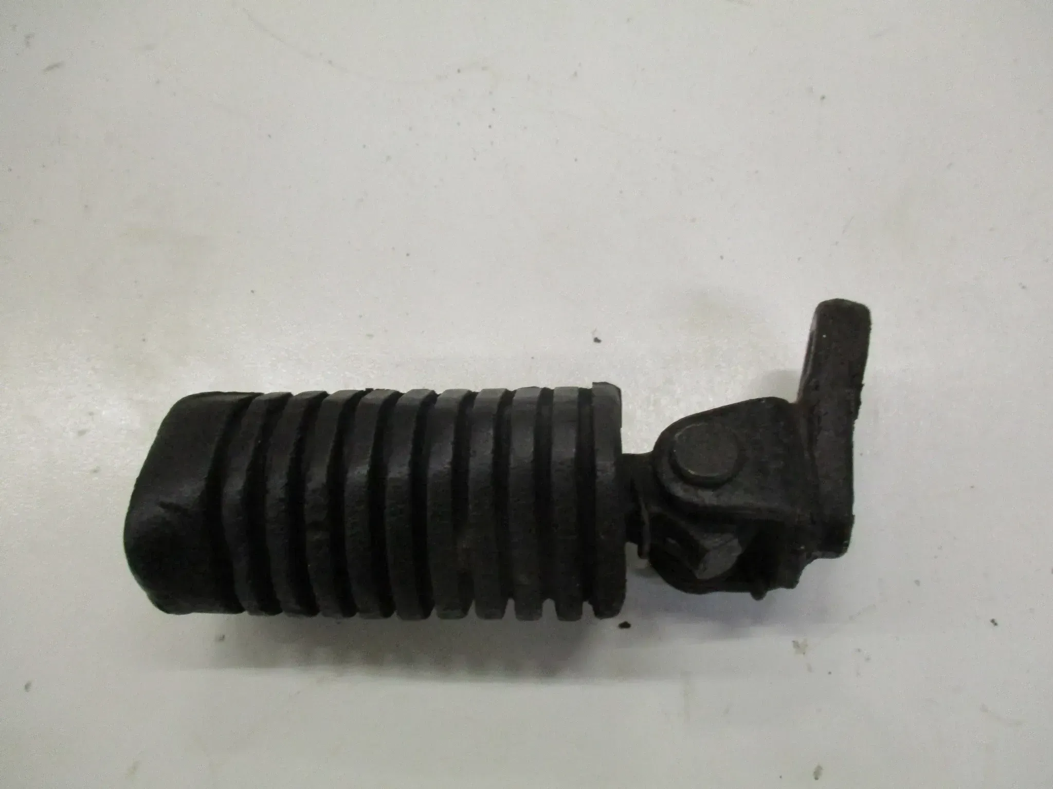 4. Honda XL 250 K3 S SL Bj.78 Fußraste vorne links foot rest front - Bild 1