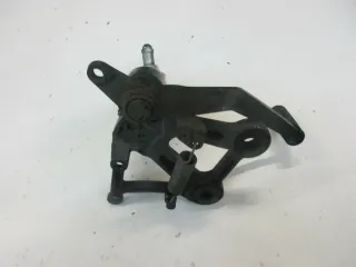O1. Honda CBR 1000 F SC24 Fußrastenhalter schwarz mit Fußraste rechts Bremspedal - Bild 3