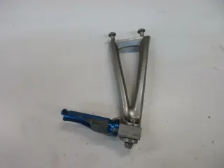 Yamaha YZF-R6 RJ11 Fußraste hinten rechts Fussrastenhalter Soziusraste Fussraste - Bild 1