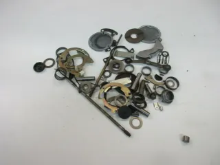 O1. Suzuki GS 550 M KATANA Kleinteile Konvolut Motor Motorenteile Feder Bolzen - Bild 3