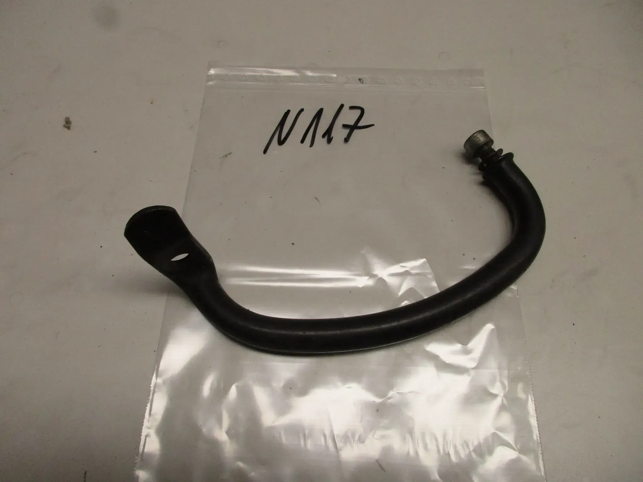 N117 BMW R 100 RT R 80 RT Hilfsgriff Halter Haltegriff Rahmen - Bild 1