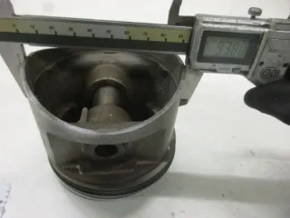 B1505 BMW Kolben mit Kolbenring 1275 Motor 92,47 mm Zylinder 0940221 - Bild 7
