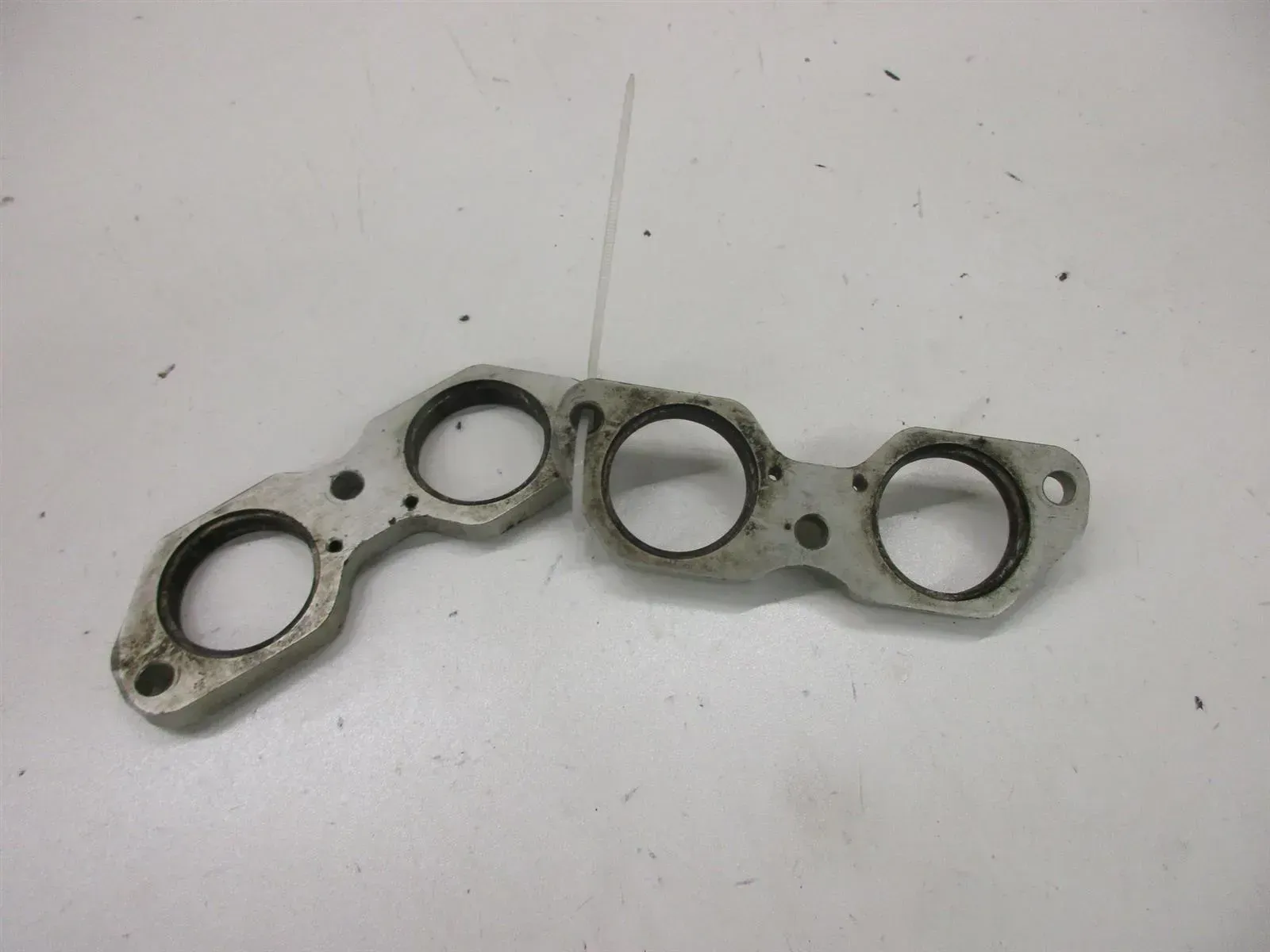 W815. Ducati 749_899_999_1199 Anschluß Muffe Krümmer Auspuff Flansch Halter - Bild 1