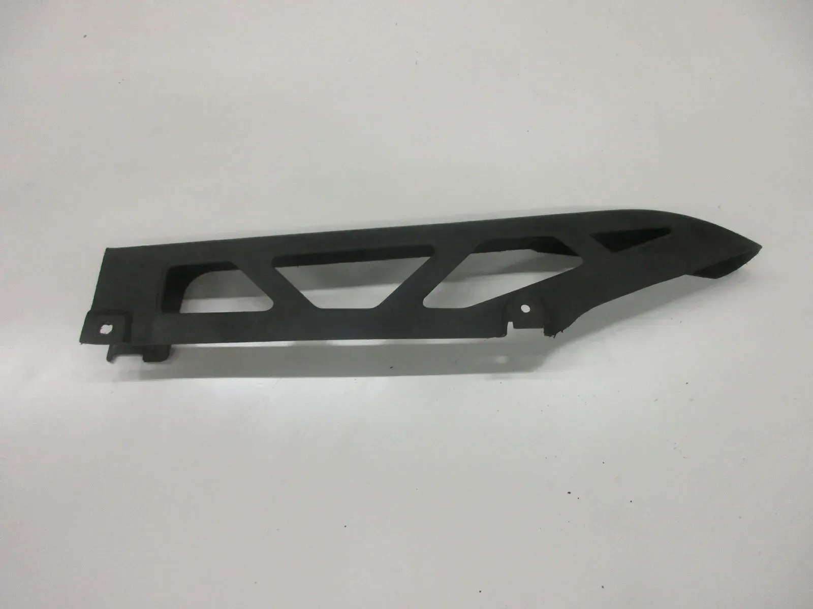 9. Kawasaki GPZ 600 R ZX600A Kettenschutz Kette Verkleidung Rahmen fairing - Bild 1