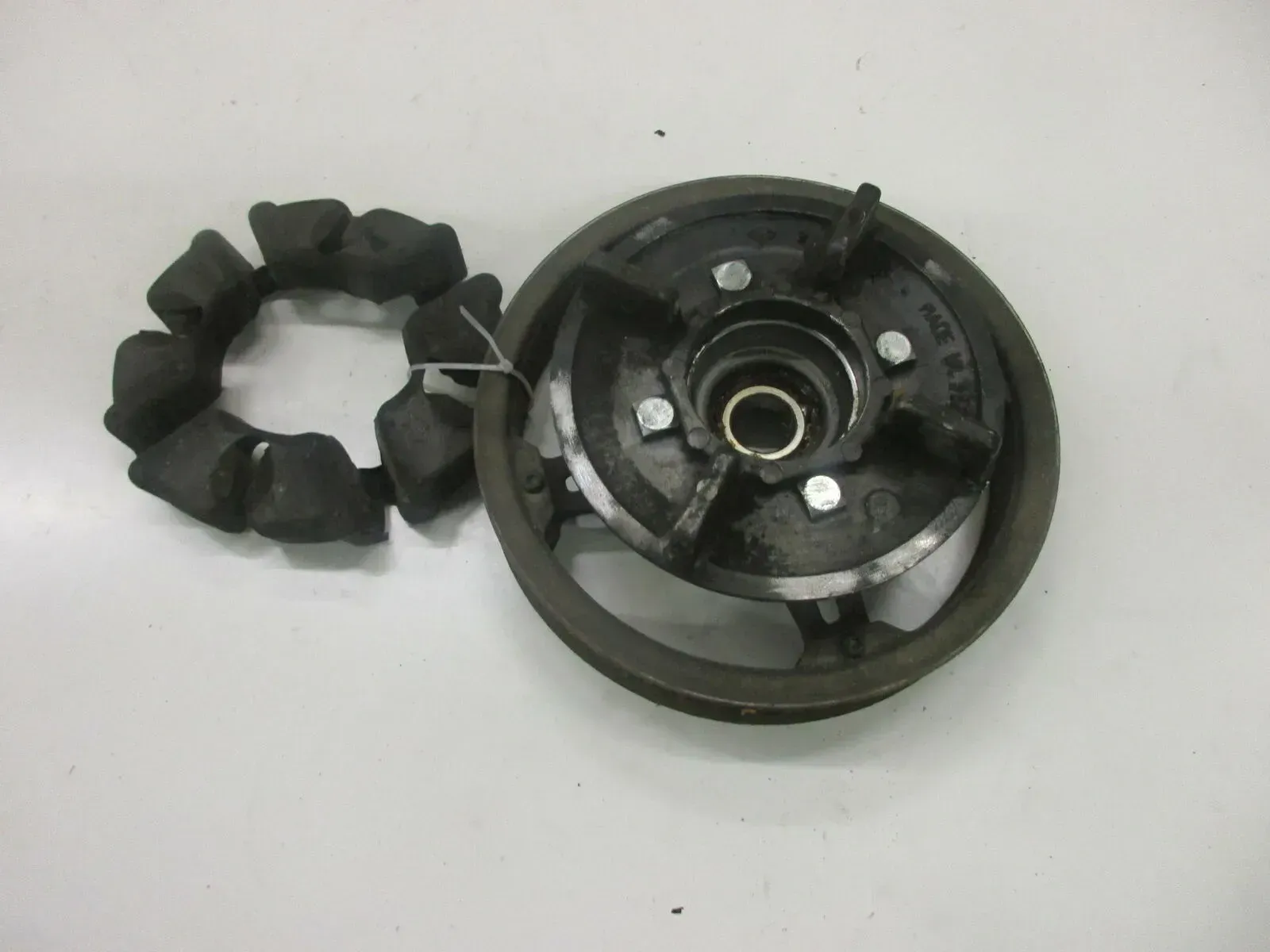 4. Kawasaki GPZ 305 EX305A BD Riementräger Riemenrad Zahnriemen Ruckdämpfer Gumm - Bild 1