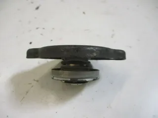 10. HONDA CX 500 C PC01 Kühlerdeckel Kühlerverschlußdeckel Deckel wasserkühler - Bild 3