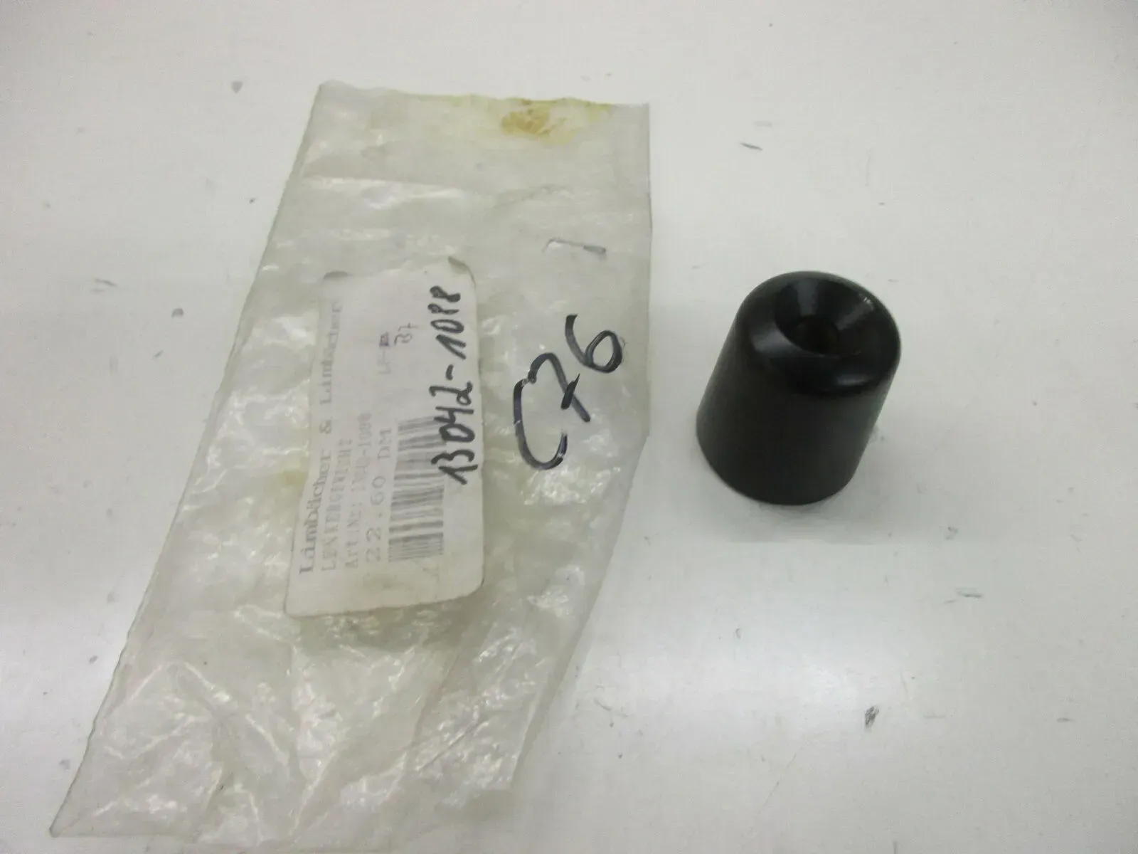C76. Kawasaki ZR 1100 Zephyr Lenkergewicht Lenker Vibrationsdämpfer 13042-1088 - Bild 1