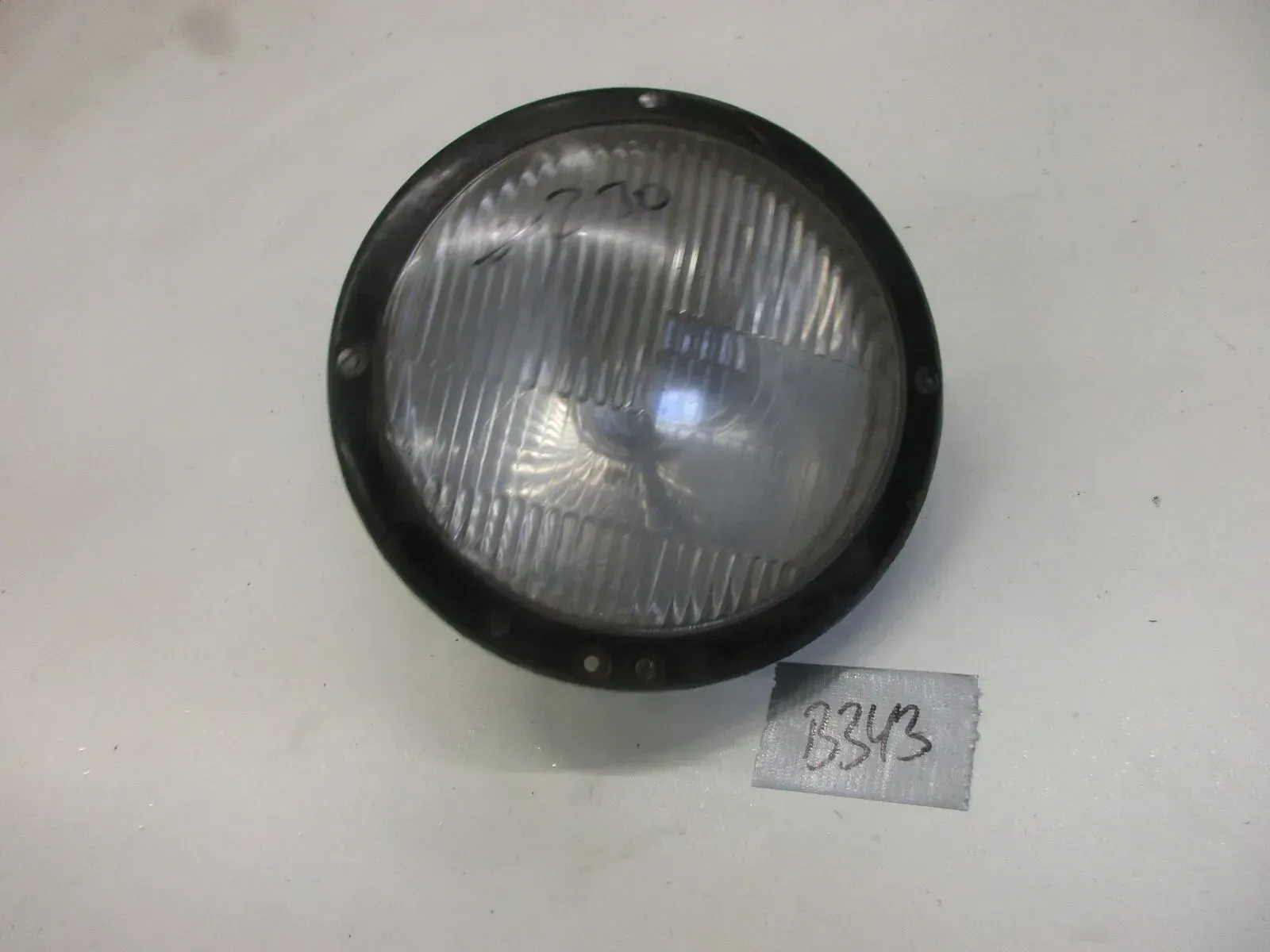 B343 Hella Scheinwerfer E1 Scheinwerfergehäuse 4408 Licht K11660 Mercedes W110 - Bild 1