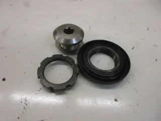 1. Kawasaki Z 1000 ZRT 00 A Schraube Mutter Gabel Gabelbrücke Standrohr - Bild 1