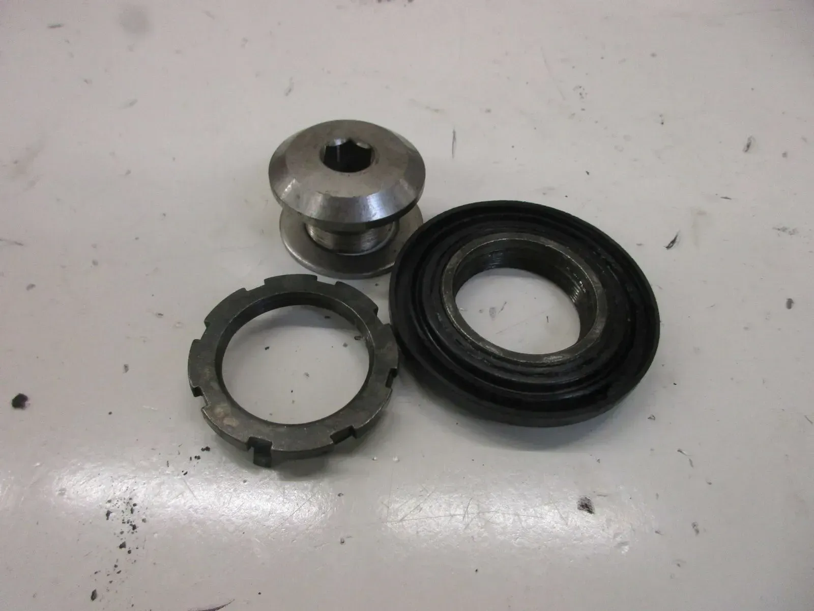 1. Kawasaki Z 1000 ZRT 00 A Schraube Mutter Gabel Gabelbrücke Standrohr - Bild 1