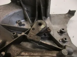 Kawasaki Z 650 B KZ 650 B Ritzelabdeckung (1) mit Kupplungsnehmer Kettenschutz - Bild 5