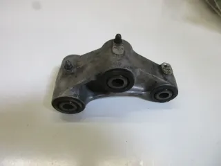 Kawasaki ZR-7 S ZR750F Umlenkung Knochen Halter Schwinge Aufnahme Federbein - Bild 2