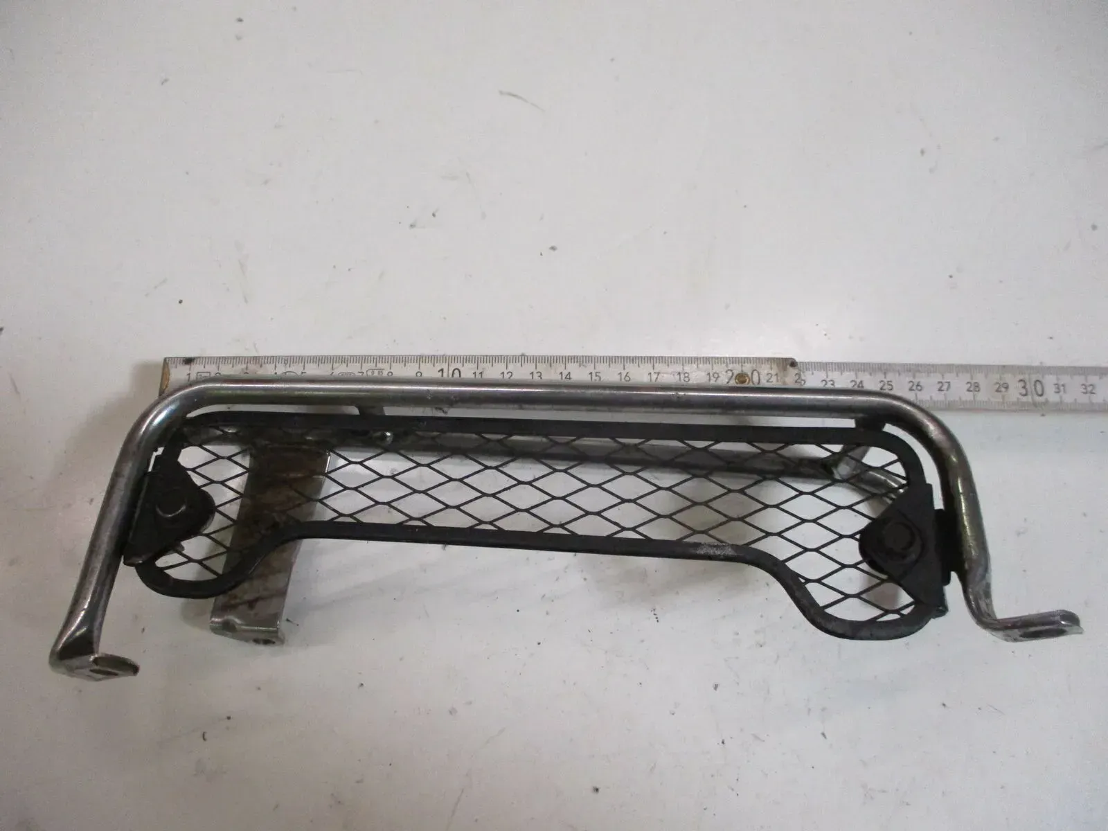 2. Suzuki DR 600 R SN41A Dakar Verkleidung Ölkühler Kühlergitter Rahmen Schutz - Bild 1