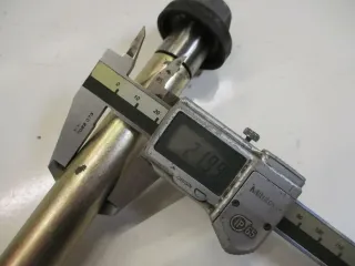 2. Suzuki DR 600 R SN41A Dakar Schwingenachse 16 mm mit Lagerhülsen 22 mm Achse - Bild 3