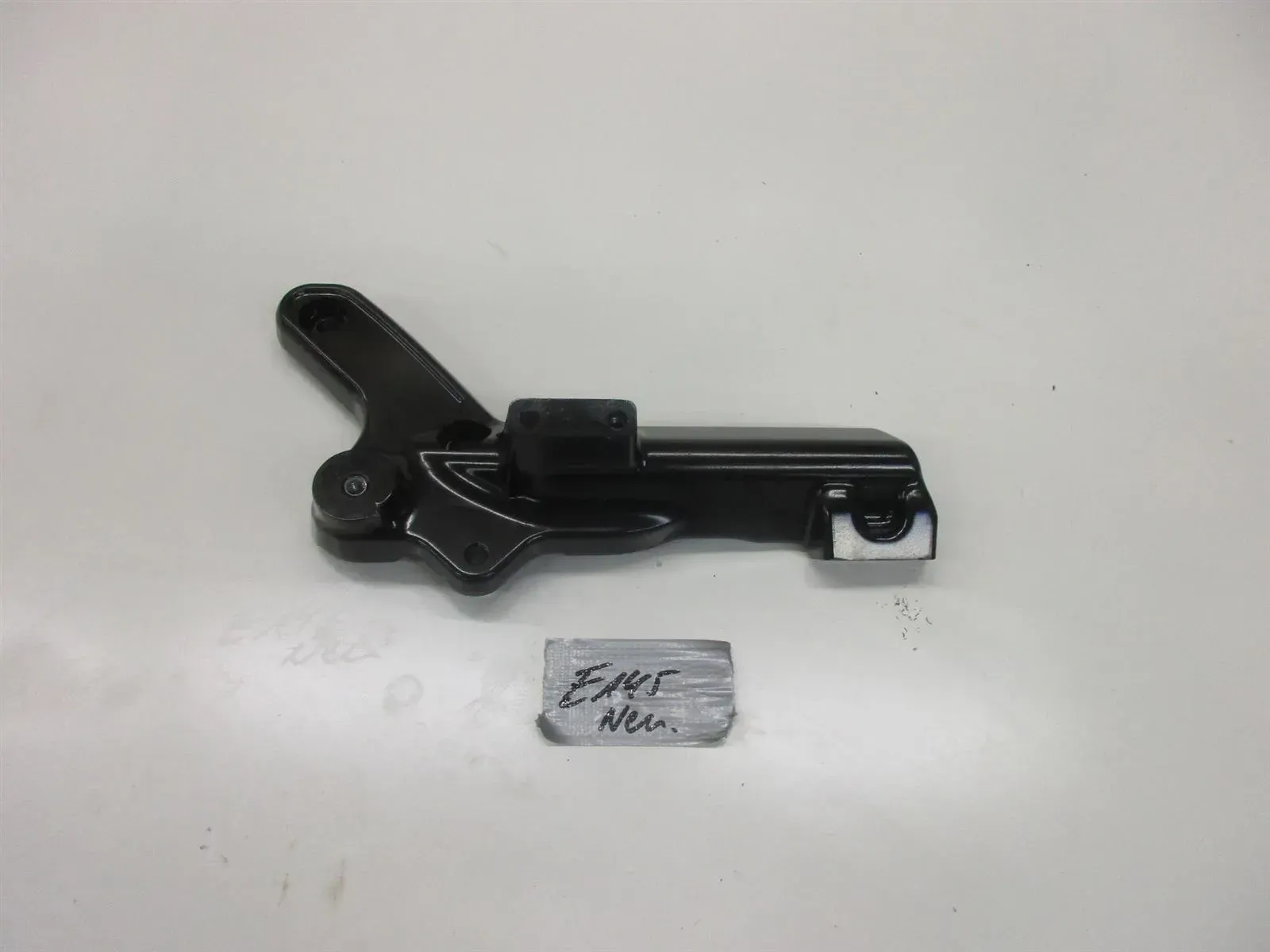 Auspuffhalter Endtopfhalter Aufnahme E145. Harley Davidson Softail Fat Boy - Bild 1