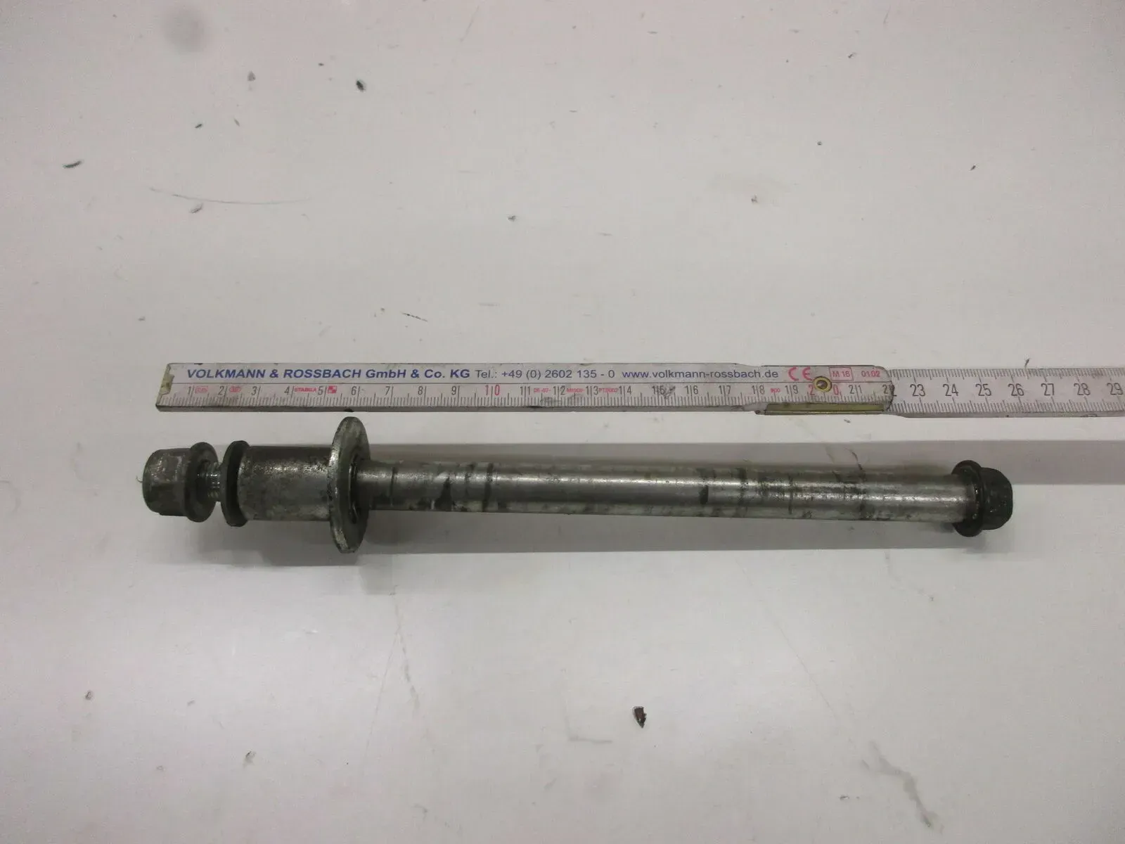 Steckachse vorne 15 mm Achse 2. Suzuki GSX 600 F GN 72 B Vorderrad Felge axle - Bild 1