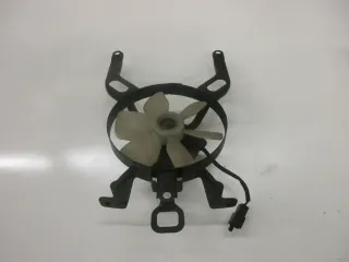 4. Kawasaki GPX 600 R ZX600A Kühlerventilator Kühler Motorkühler Lüfterrad - Bild 1