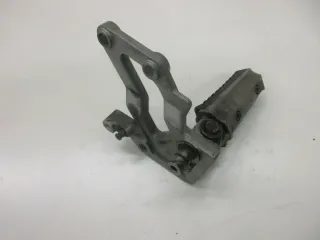 9. Kawasaki GPZ 600 R ZX600A Fußraste vorne rechts Fußrastenhalter Fussraste - Bild 4