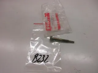 B232. Suzuki GS 550 ES GS 550 L Schraube Motor Zylinderkopf bolt 12965-43400 - Bild 1