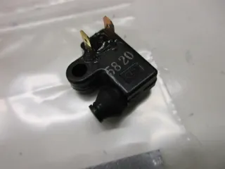 T485. Yamaha FJ 1100 FZR 600 Bremslichtschalter vorne Stopschalter J45-82503-01 - Bild 2