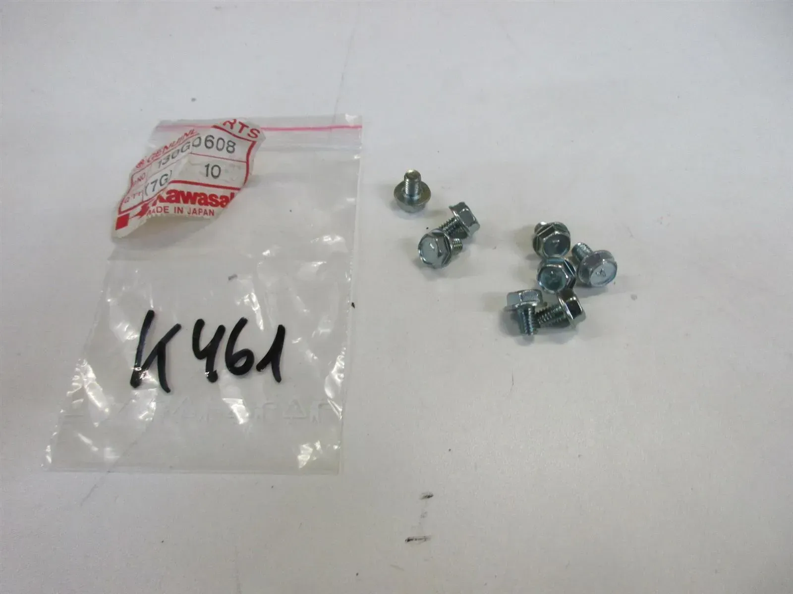 K461 Kawasaki KX 80_100 KH 125 Schraube Motor Rahmen Motordeckel 130G0608 - Bild 1