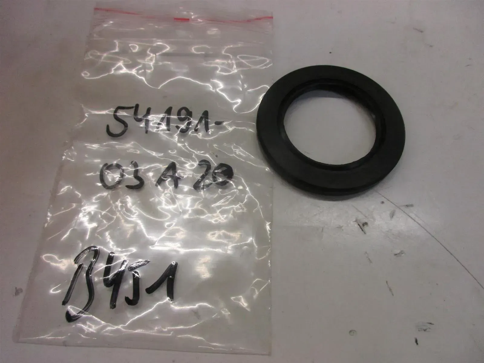 B451. Suzuki CP 50_80 Dichtung Felge vorne Wellendichtung wheel 54191-03A20 - Bild 1