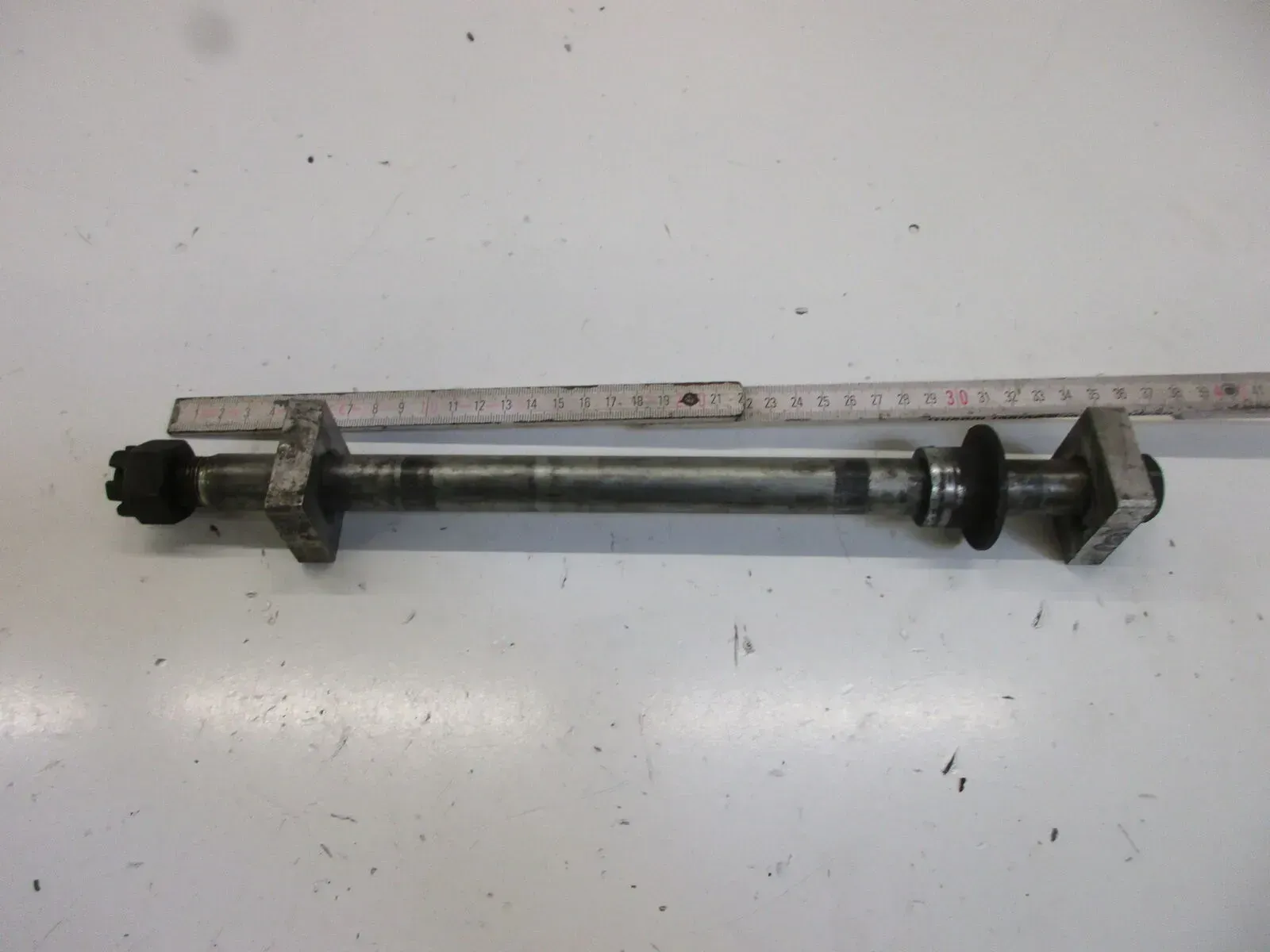 Kawasaki ZXR 750 H Stinger Steckachse (2) hinten 20 mm Hinterrad Felge Achse - Bild 1