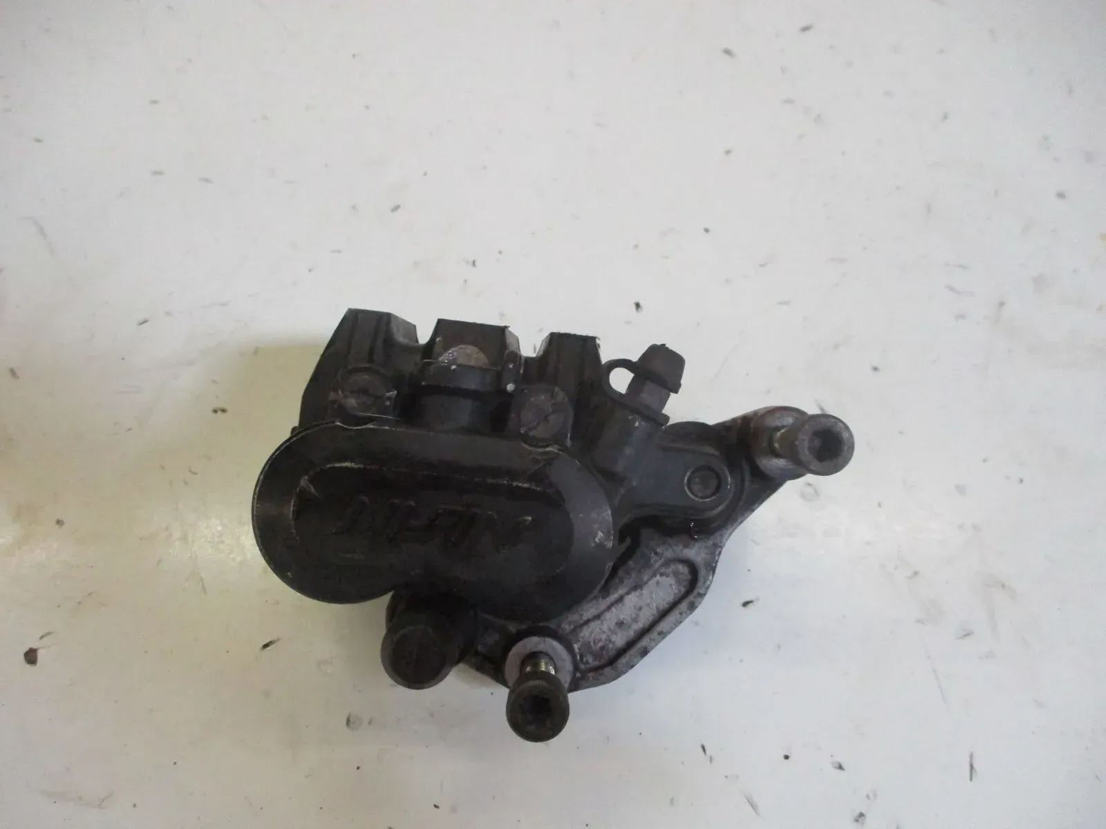 6. Honda CBR 1000 F SC21 Bremssattel Bremszange vorne rechts brake caliper front - Bild 1