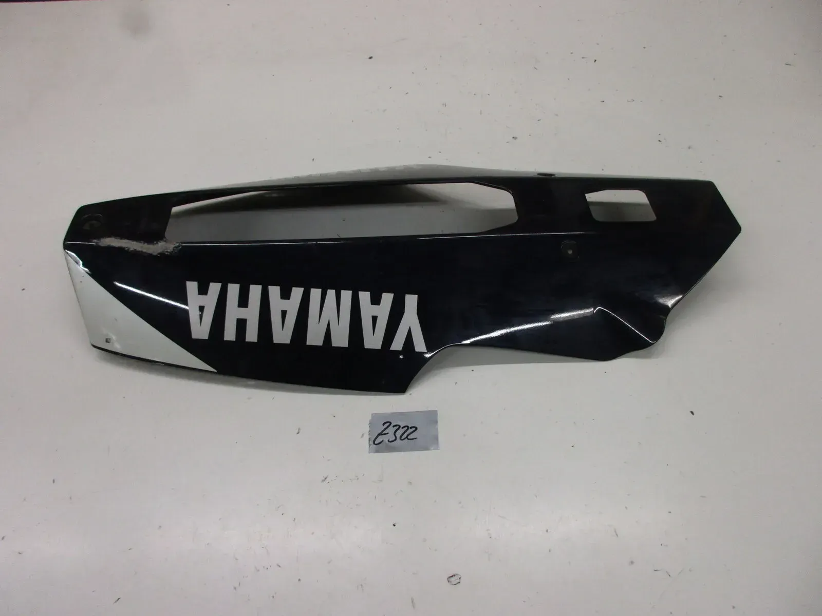 Bugverkleidung Verkleidung Z322 Yamaha FZR 600 4JH Bugspoiler Bug unten - Bild 1
