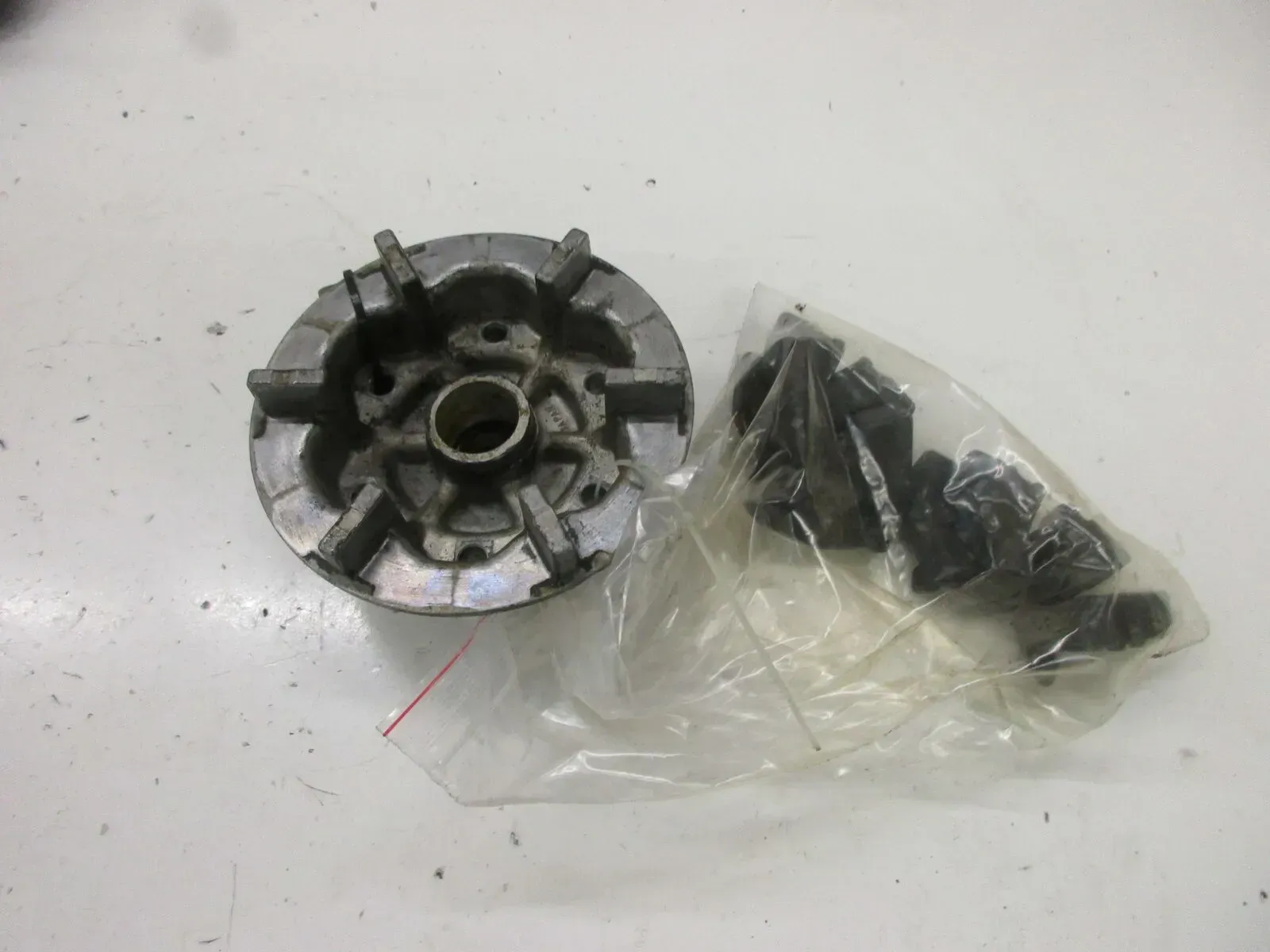 2. Suzuki GSX 550 ES_EF GN 71 D Kettenradträger mit Ruckdämpfer Antriebsgummi - Bild 1