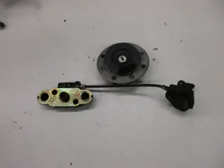 Tankdeckel Suzuki GSX 750 F GR 78 A Sitzbankschloß mit Schlüssel Schloßsatz - Bild 4