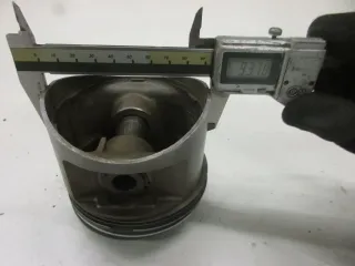 B1506 BMW Kolben mit Kolbenring 1275 Motor 93,97 Zylinder 0940221 - Bild 7