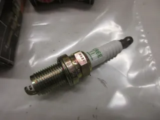 F160 Honda GL 1800 Zündkerzen NGK BKR6E-11 V-Line 4x Motor - Bild 4