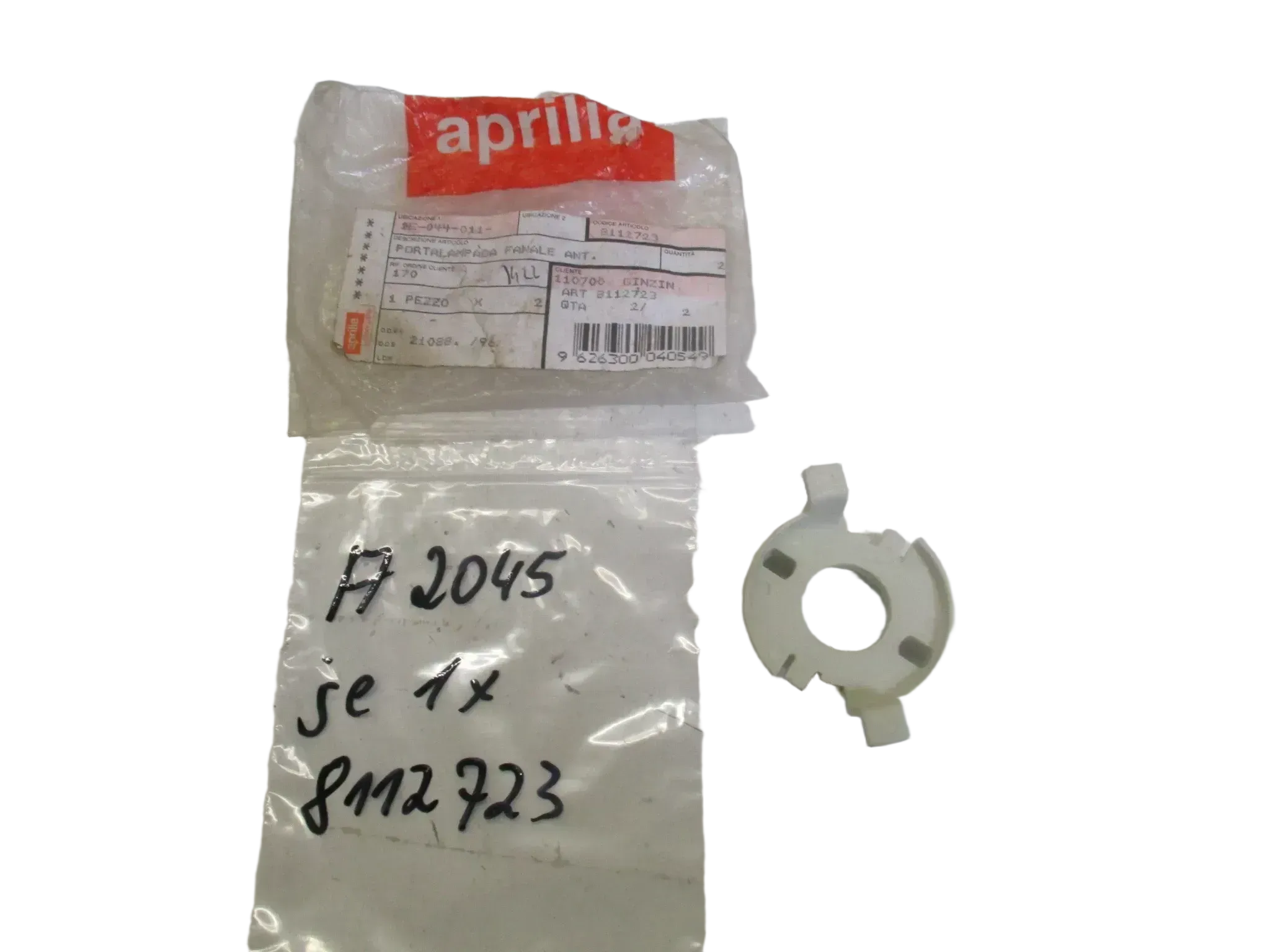 A2045 Aprilia Classic 125 Bj.95-01 Halterung Scheinwerfer 8112723 - Bild 1