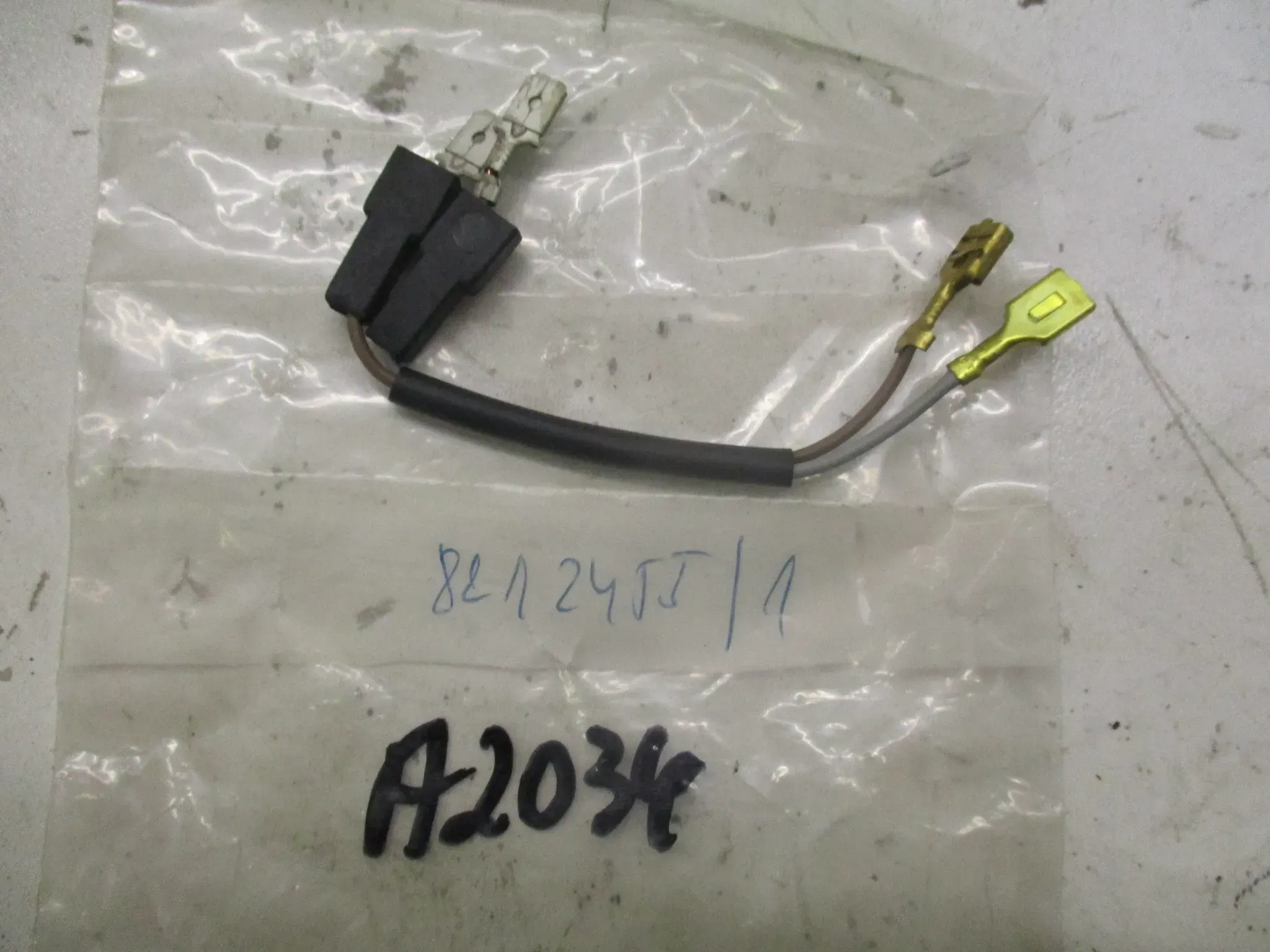 A2034 Aprilia RS_SR_RSV Kabelbaum Kabelstrang 8212455 Stecker - Bild 1