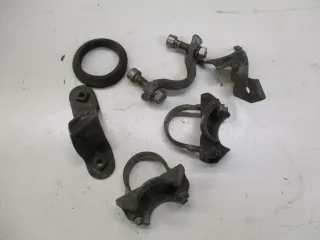 3. Honda GL 1100 SC02 Goldwing Klemmen Schellen Auspuff Krümmer Halter Flansche - Bild 1