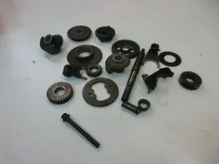 O3. Honda CB 400 N_T Getriebeteile Kleinteile Konvolut Motorenteile Ritzel - Bild 3