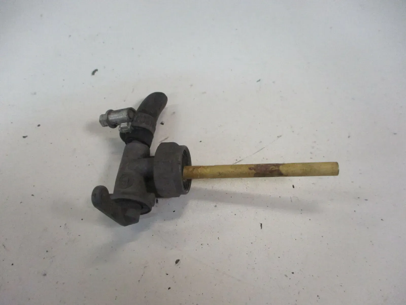 1. Suzuki GS 1000 E Benzinhahn Kraftstoffhahn SW26 Tank Benzintank fuel tap - Bild 1