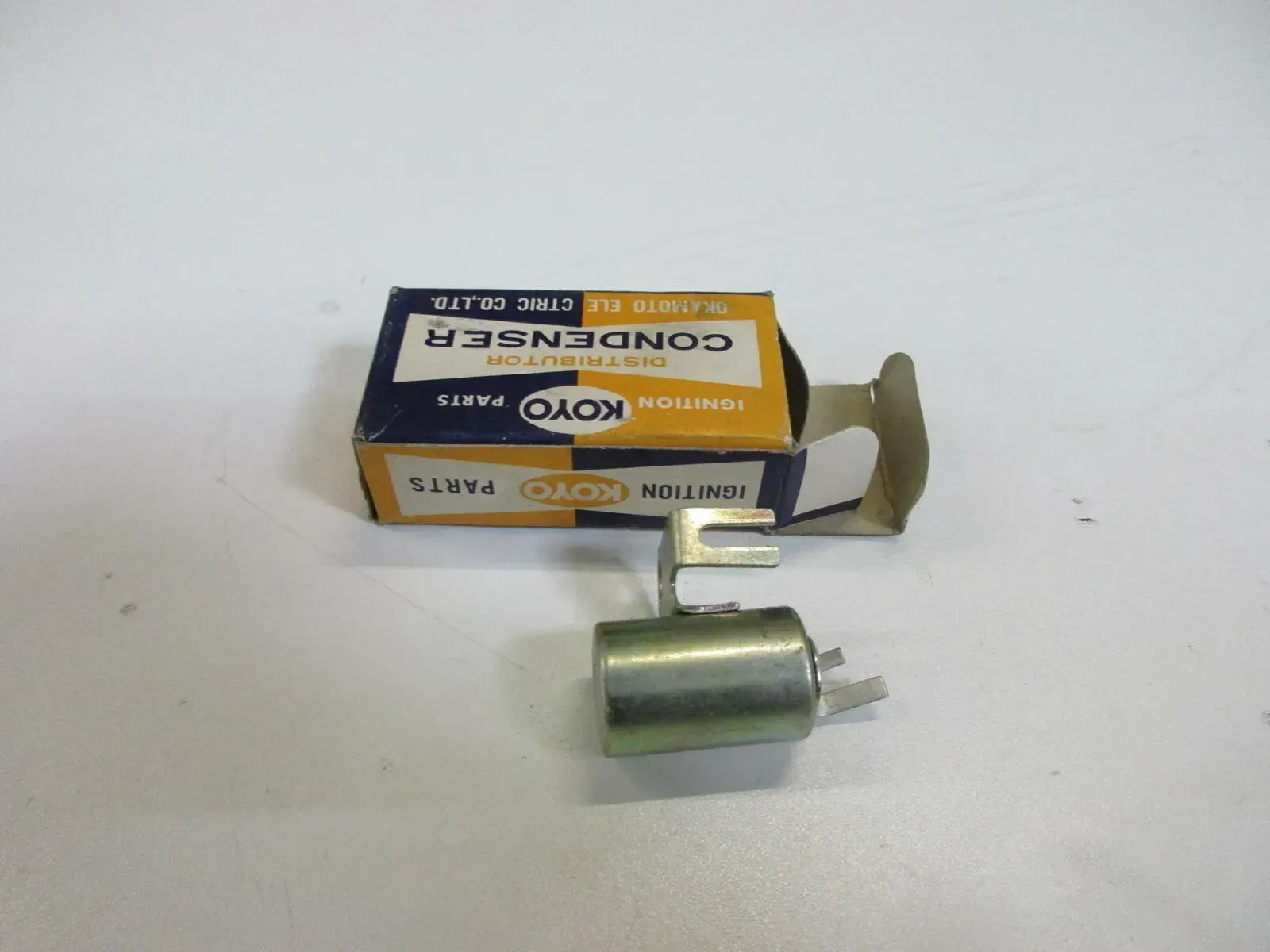 Y30 Yamaha AT1 CT1 JT1 GT 80 RD 60 Kondensator Elektronik Schalter 207-81326-10 - Bild 1