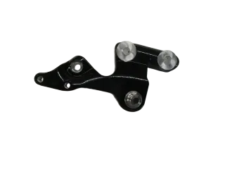J577 Harley Davidson Low Rider Street Bob M8 Fußrastenhalter rechts Auspuffhalter rechts Fussraste - Bild 1