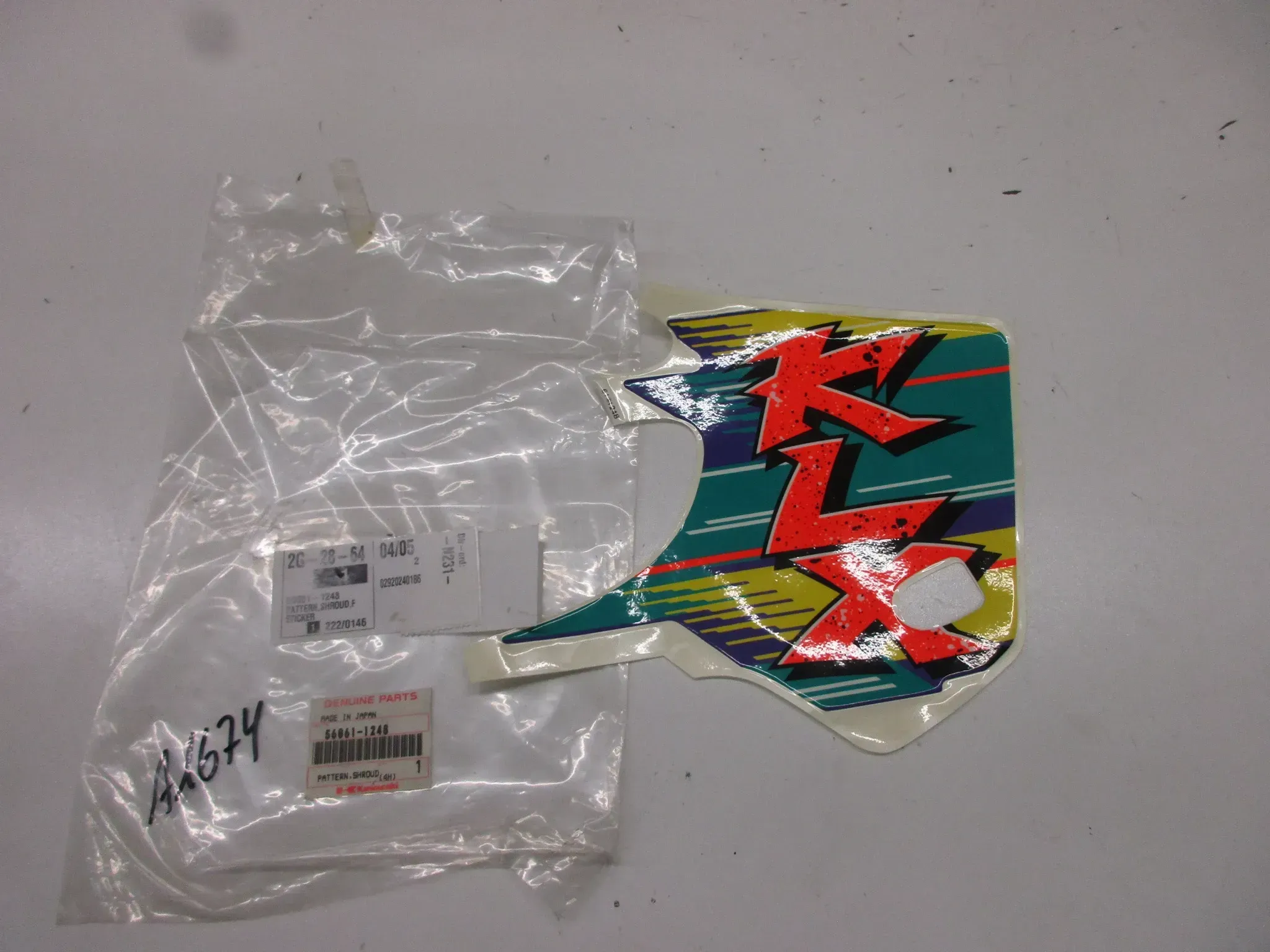 A1674 Kawasaki KLX 650 C Aufkleber Verkleidung Emblem 56061-1248 Dekor Original - Bild 1